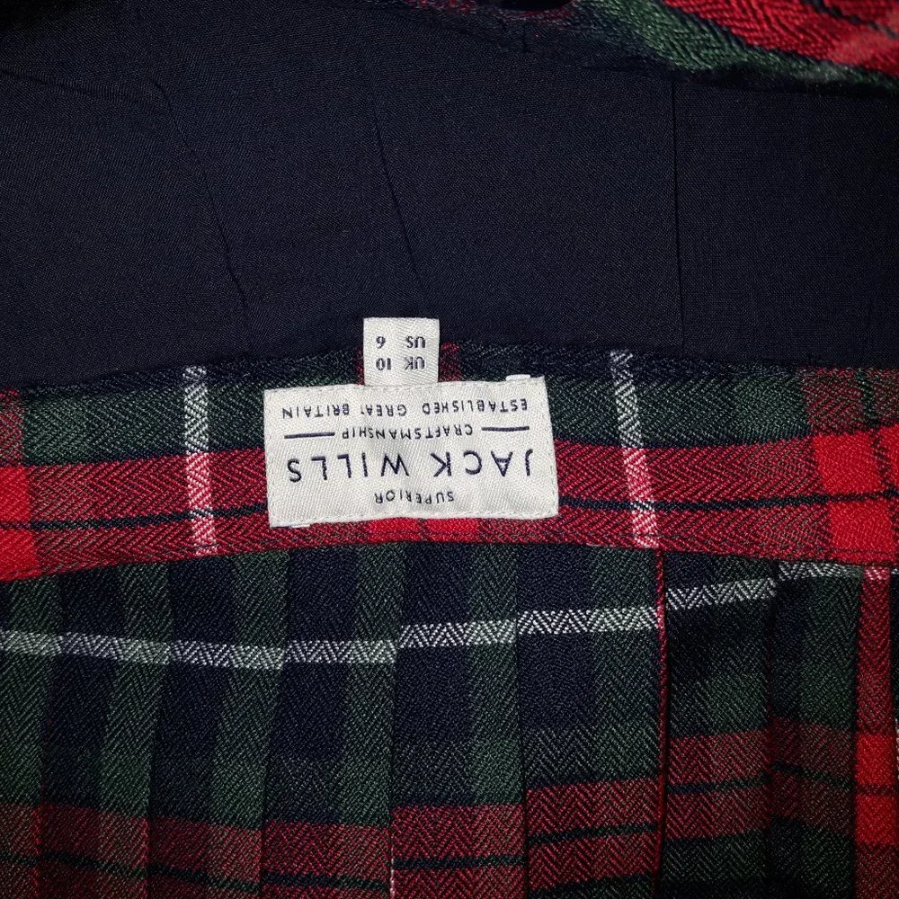 New Wrap around waist red plaid pleated skirt - Picture 3 of 4